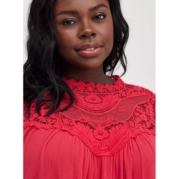 Torrid Plus Size Crinkle Gauze Crochet Detail Top Size 1X - Picture 2 of 11